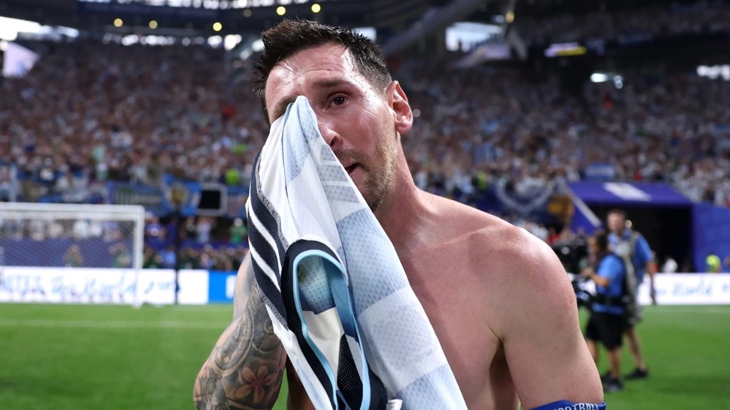 messi tear.jpg
