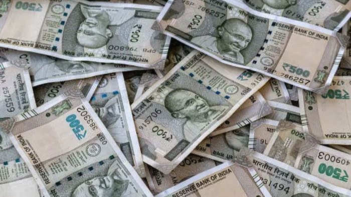 Ahmedabad Court Acquits Two in ₹1.44 Crore Fake Currency Case