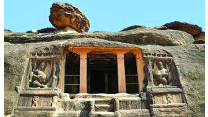 આઈહોલ પારણે ઝૂલે અનુપમ મંદિર સ્થાપત્ય