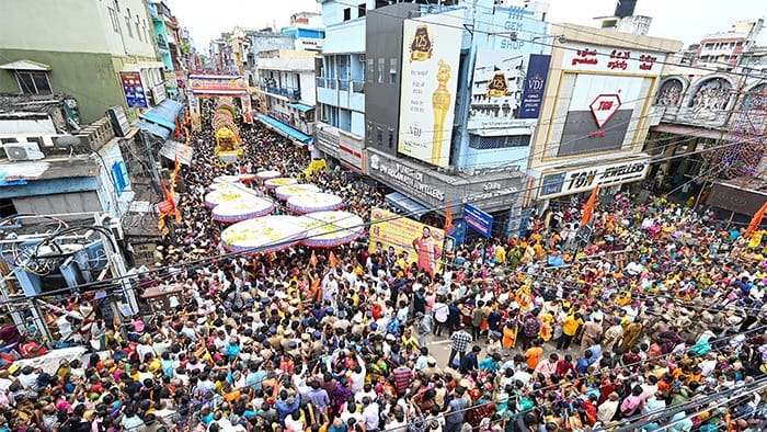 તિરુપતિ બાલાજી મંદિરે દાનમાં ઈતિહાસ રચ્યો!
