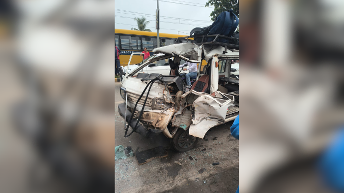 Rajasthan School Van Crash: One Child Killed, Six Injured After Vehicle Rams Parked Truck In Banswara