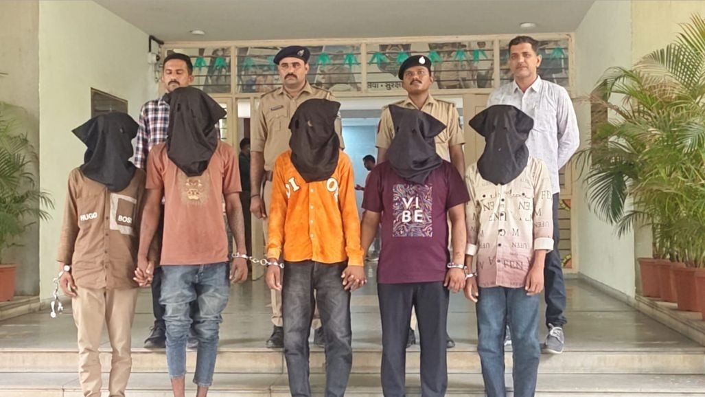 Five Held in Vanch Village Robbery and Attack Case