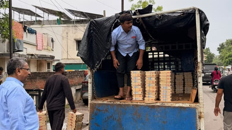 Ahmedabad Floods: AMC Distributes Over 32,000 Food Packets in 3 Days as Relief Efforts Continue