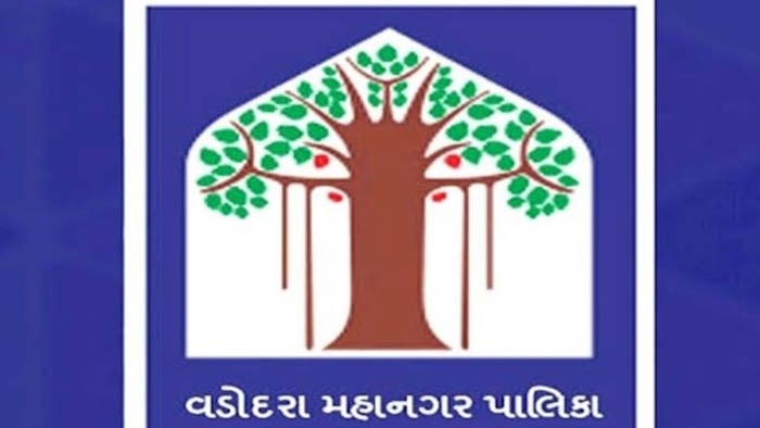 જીવિત વ્યક્તિના નામકરણના નિયમનો ભંગ કરી શ્યામા પ્રસાદ મુખર્જીના નામ બદલવાનો શિક્ષણ સમિતિનો પ્રયાસ