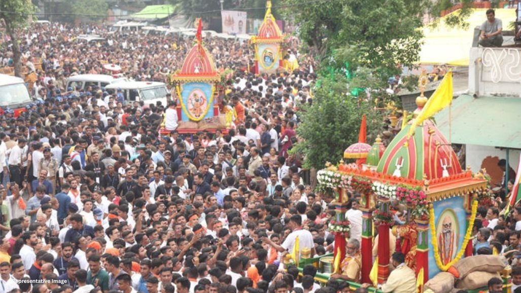અમદાવાદ: રથયાત્રામાં અભેદ્ય સુરક્ષા કવચ, ત્રણેય રથનું 35 ડ્રોન અને GPSથી લાઇવ મોનિટરિંગ