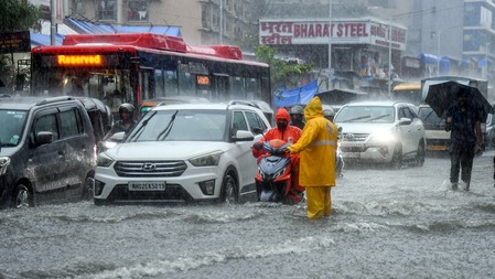Mumbai on High Alert as BMC Warns of Extremely Heavy Rain, Strong Winds and High Tides