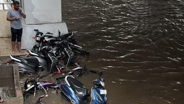 Ahmedabad Flood Chaos Triggers Towing Price Surge as Hundreds of Vehicles Break Down