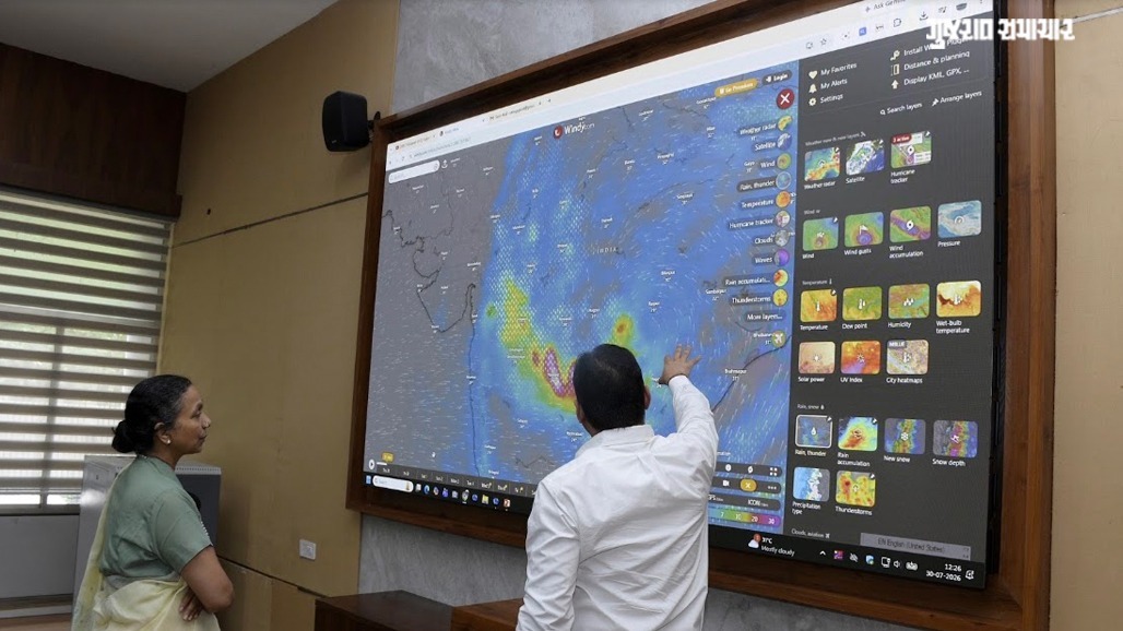 Gujarat On High Alert As State Braces for Extremely Heavy Rainfall Till August 2, Schools Shut in 9 Districts