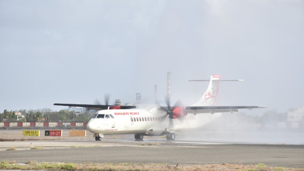 Delhi-Daman Alliance Air Flight Diverted to Ahmedabad Due to Bad Weather, Poor Visibility