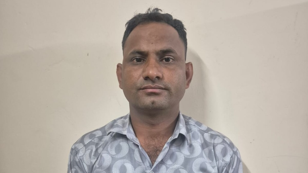 ₹80,000 To Settle Police Complaint: Constable Caught in Kadi