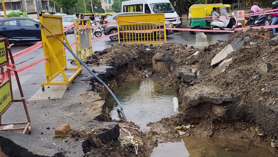 Major Water Cut in Paldi Tomorrow After Trunk Pipeline Leak; AMC Seals Top Outlets in Cleanliness Drive