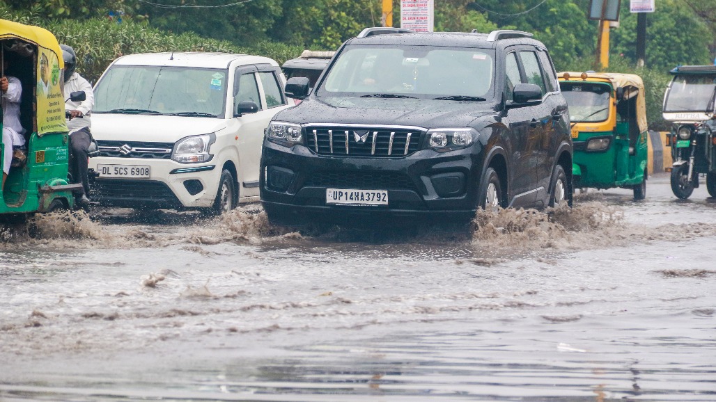 DELHI RAIN 2.jpg