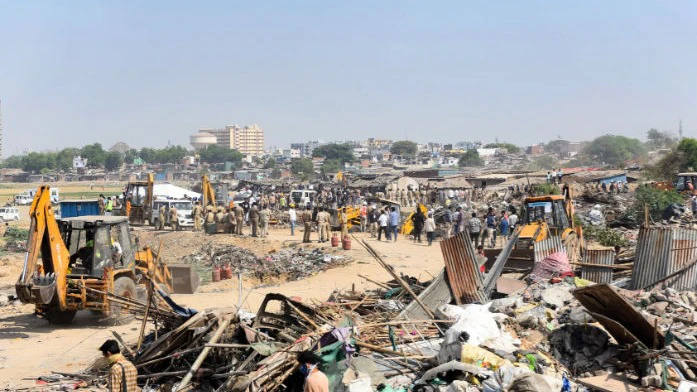 AMC Faces Opposition Heat Over Vastral Fire Response and Chandola Rehabilitation