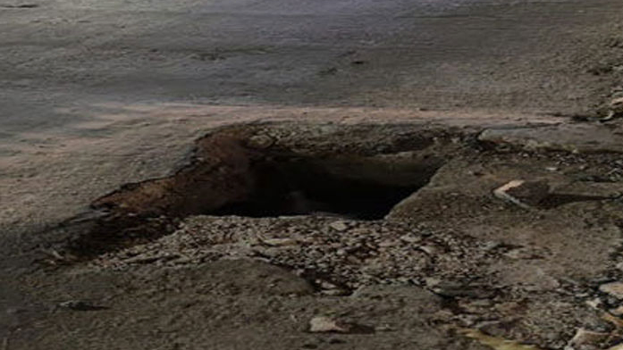 Ahmedabad Reports 288 Road Cave-Ins Due to Pipeline Works, 57 Damaged Roads Need Repair