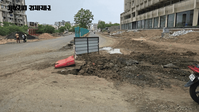 ચોમાસામાં અમદાવાદમાં ભયજનક ખોદકામ અને અધૂરા રોડ