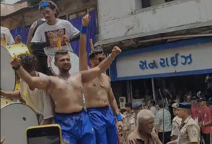 Akhadas reach Saraspur