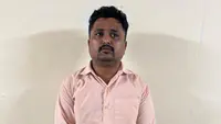 Patan's Chanasma Mamlatdar Office Operator Caught Accepting Bribe ₹800 in ACB trap Patan's Chanasma Mamlatdar Office Operator Caught Accepting Bribe ₹800 in ACB trap