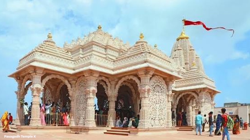 પંચમહાલમાં પાવાગઢ રોપ-વે 5 દિવસ બંધ રહેશે, યાત્રાળુઓએ પગથિયાં ચઢી માતાના દર્શન કરવા પડશે