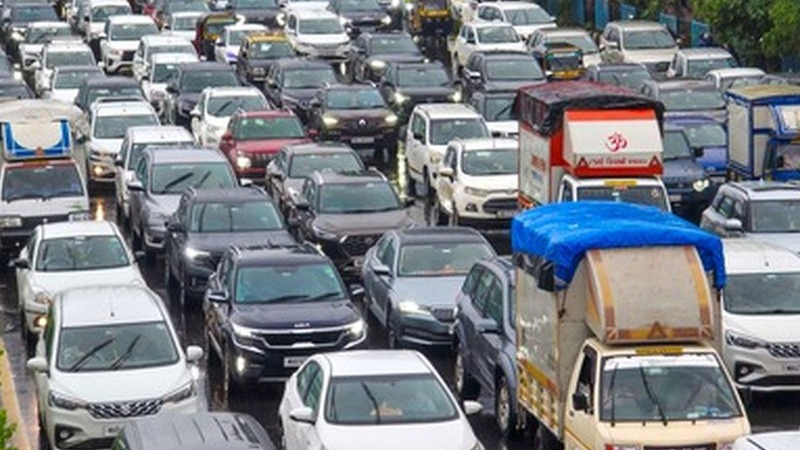 Festive Season Starts with a Bang: Ahmedabad Auto Sales Jump 32% on Rath Yatra