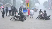 South Gujarat Drenched as Surat’s Palsana Records 462 mm Rain, Highest in Gujarat South Gujarat Drenched as Surat’s Palsana Records 462 mm Rain, Highest in Gujarat