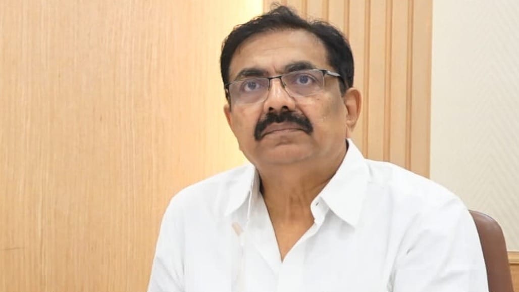 મહારાષ્ટ્ર રાજકારણમાં ખળભળાટ: દિગ્ગજ નેતાઓની ગુપ્ત બેઠકોથી રાજકીય ગરમાવો