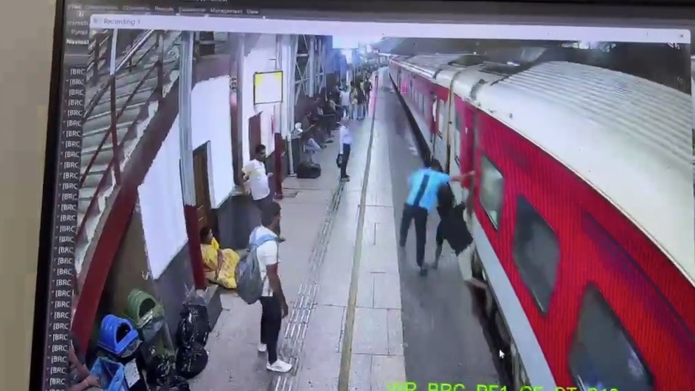 Mumbai Passenger Injured While Trying to Board Moving Train at Vadodara Station