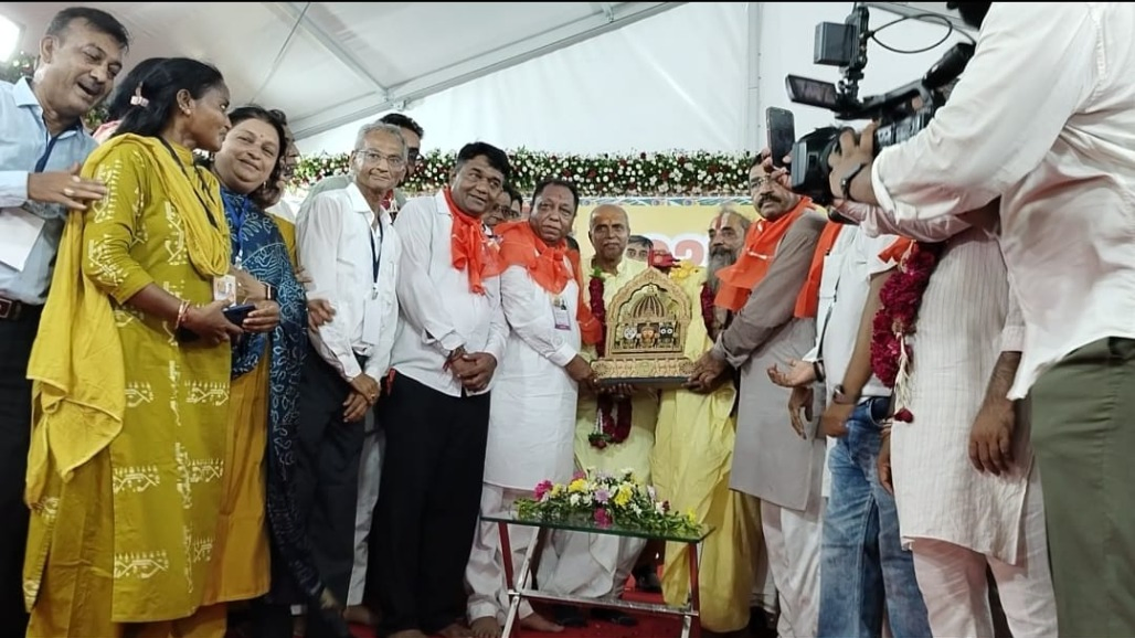 No BJP MLA Present to Welcome Jagannath Temple Mahant at AMC During Rath Yatra