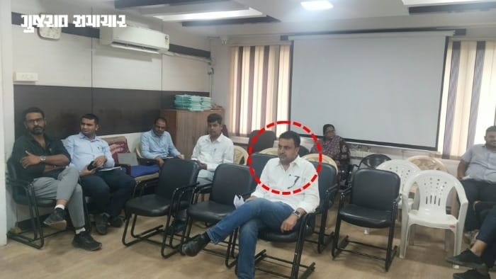 અમદાવાદના જમાલપુર વોર્ડ સમિતિની બેઠકમાં કાઉન્સિલરના પતિની હાજરીથી વિવાદ