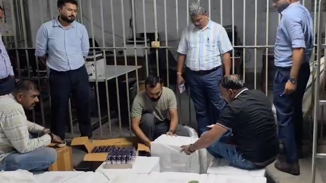 Ahmedabad SOG Busts City's Largest Cough Syrup Racket, Seizes 5,050 Bottles Worth Over ₹60 Lakh