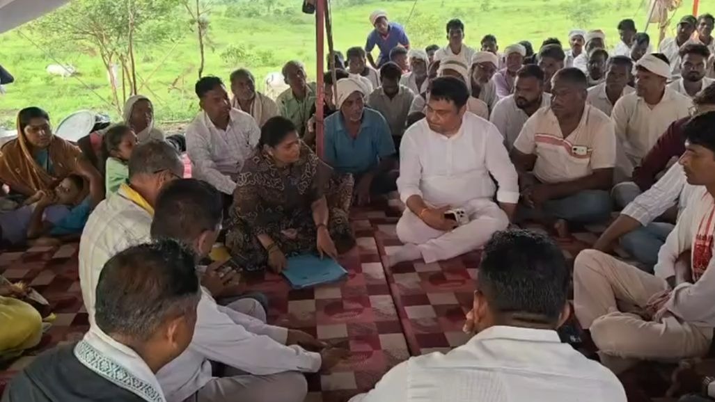 કોંગ્રેસ નેતા.jpg
