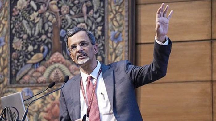 'જૂના વાહનો માટે E10 પેટ્રોલ પાછું લાવો...', સરકારના આર્થિક સલાહકારે જ આપી સલાહ