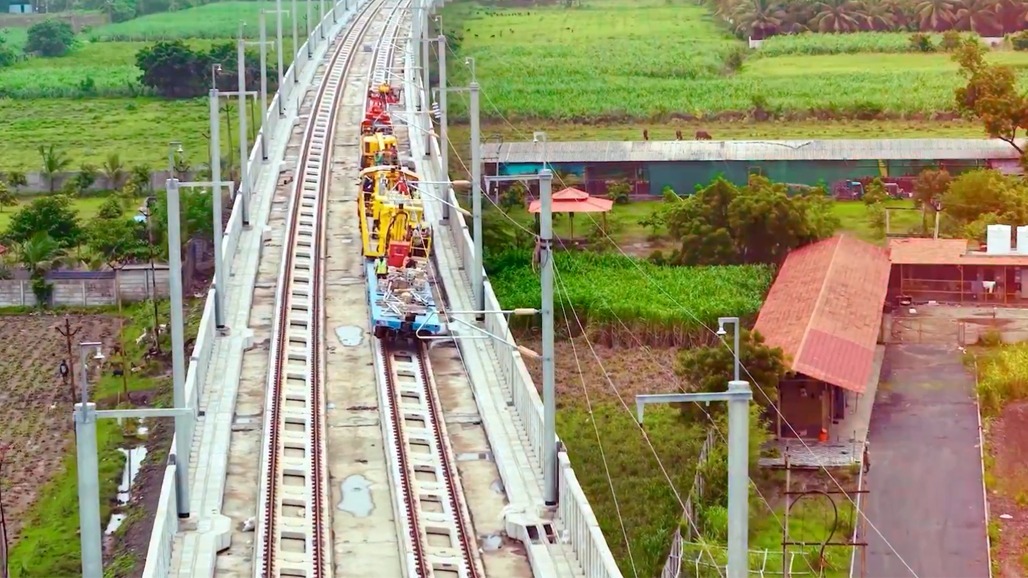 Bullet train 3.jpg