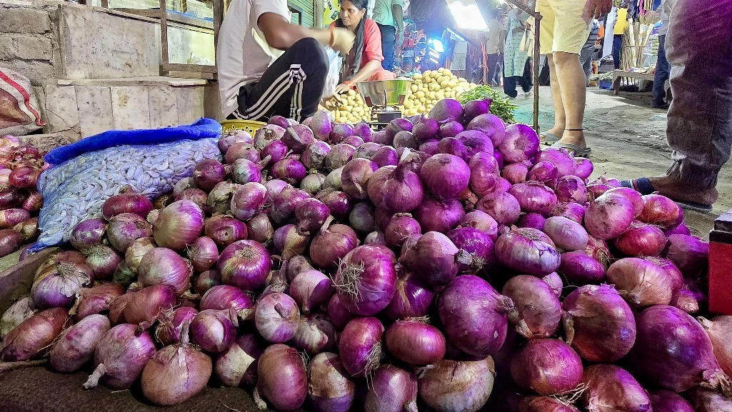 Onion Prices Rise Sharply Across India; Centre To Run ‘Kanda Express’