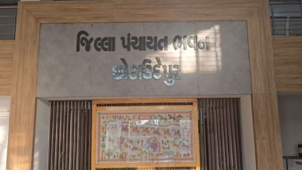 છોટા ઉદેપુરમાં 57 તલાટી-કમ-મંત્રીઓની સામૂહિક બદલી, નવી નિમણૂંકના તાત્કાલિક આદેશ