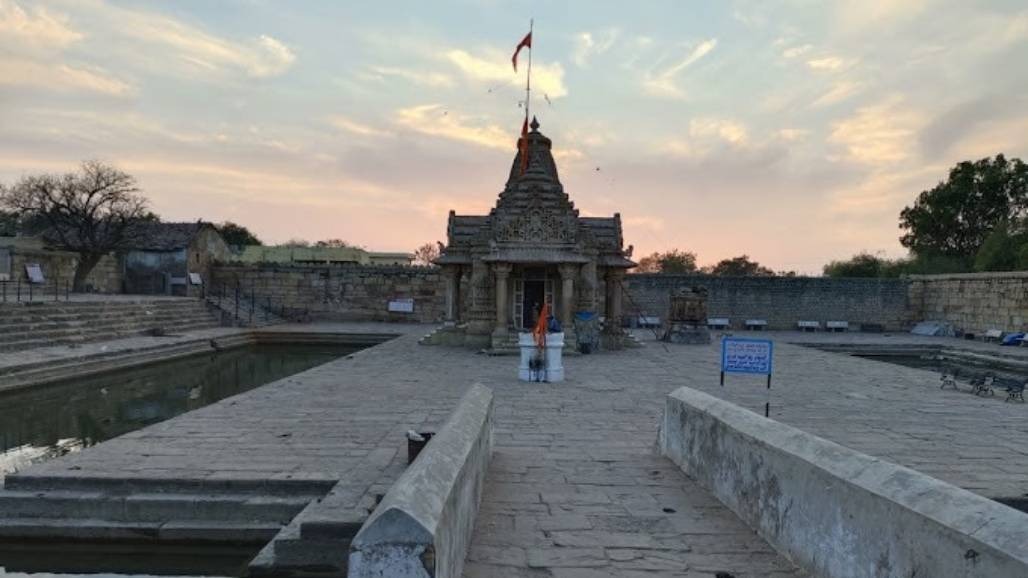 Trinetreshwar Mahadev (5).jpg