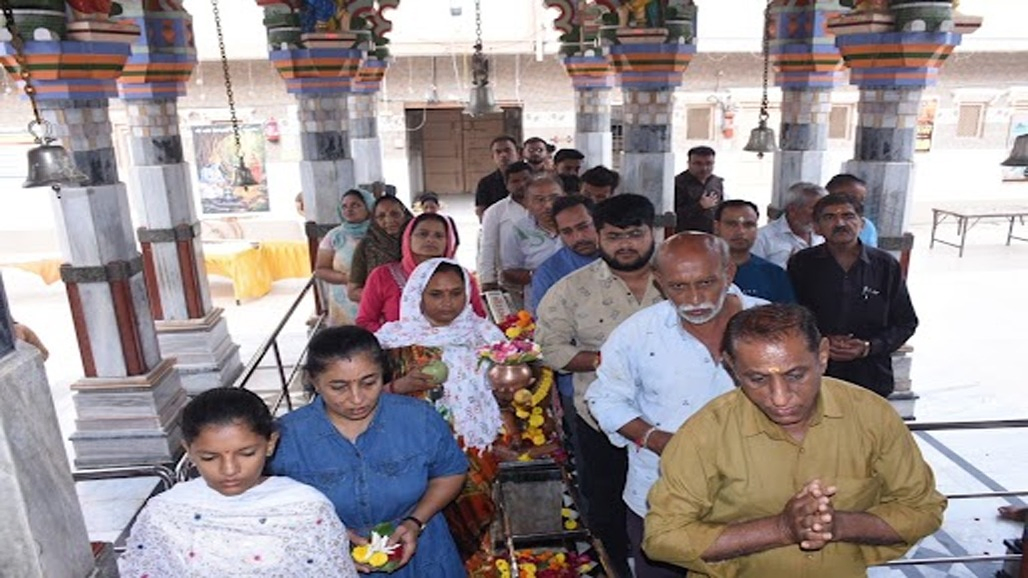 ‘છોટી કાશી’ જામનગરમાં પવિત્ર શ્રાવણ માસના ત્રીજા સોમવારે અનેક શિવાલયોમાં ‘હર હર મહાદેવ’નો નાદ ગુંજયો
