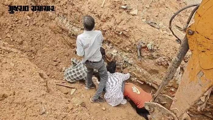 Labourer Rescued After Soil Collapses During Drainage Pipe Laying Work in Ahmedabad