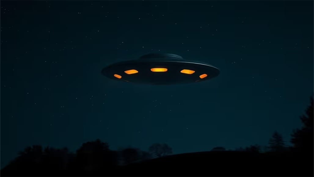 US મિલિટરી બેઝ પર 100 ફૂટનું UFO ઊડયું, શું એલિયન્સ આવી ગયા?