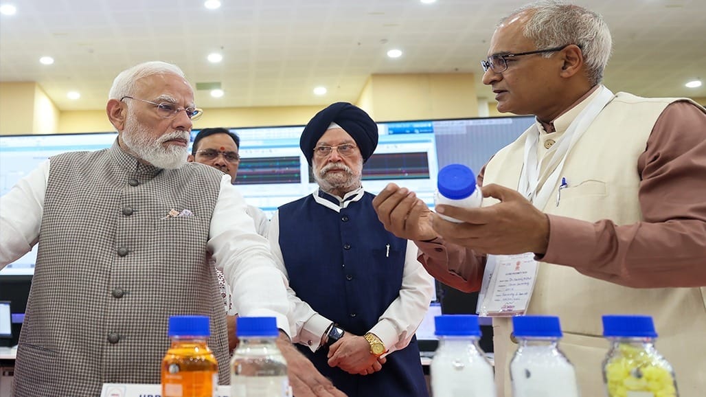 સરકારનો દાવો- ઈથેનોલ વિના પેટ્રોલનો ભાવ 125 રૂપિયા થઈ ગયો હોત!