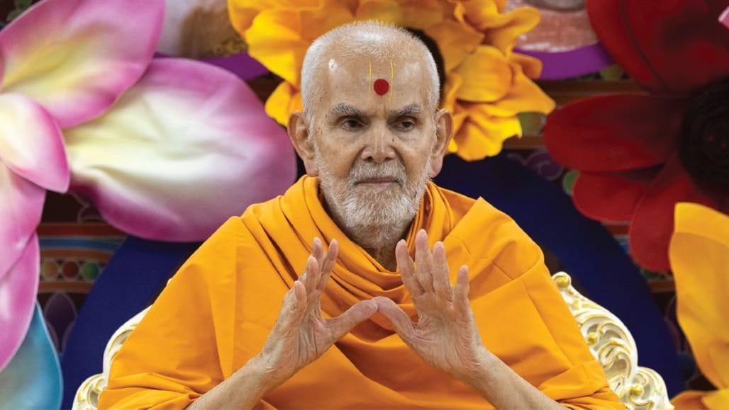 પેરિસમાં મહંત સ્વામી મહારાજનું આગમન!