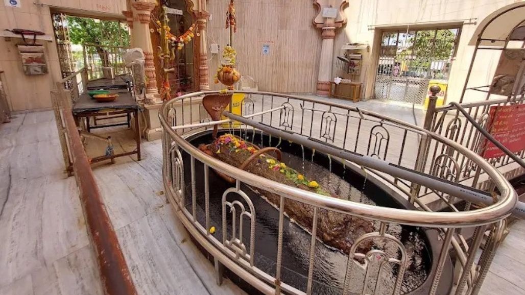 Tadkeshwar Mahadev (1).jpg