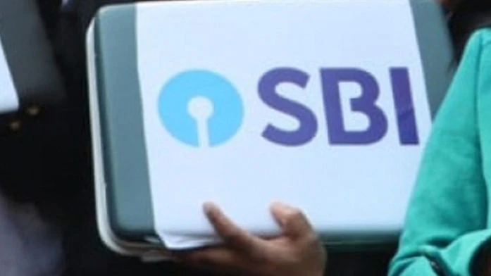 SBI ગ્રાહકો ખાસ જાણી લેજો: બદલાઈ રહ્યો છે રોકડ ઉપાડવાનો નિયમ, આટલા ટ્રાન્ઝેક્શન પછી લાગશે ચાર્જ