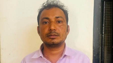 Fake Doctor Treating Patients Without Medical Degree Arrested in Valsad