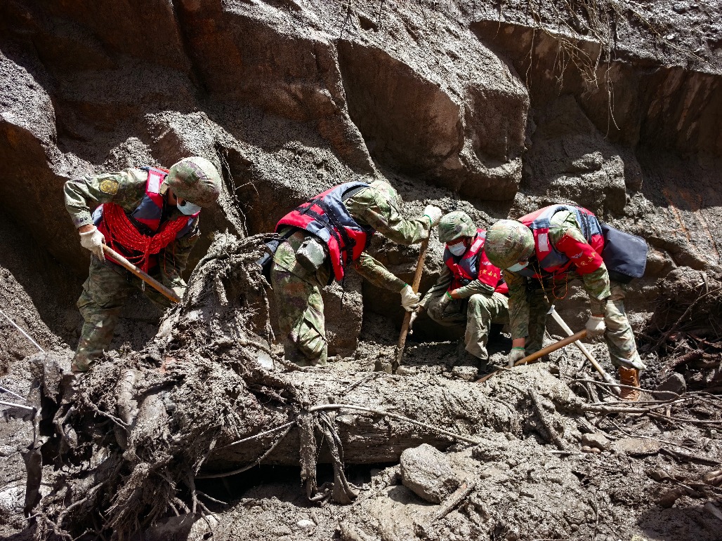 Tibet Landslide-3.JPG