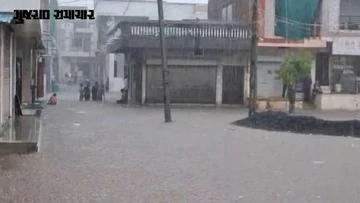 Gujarat Drenched by Torrential Rains as Ambika Records Massive 24 Inches in 24 Hours