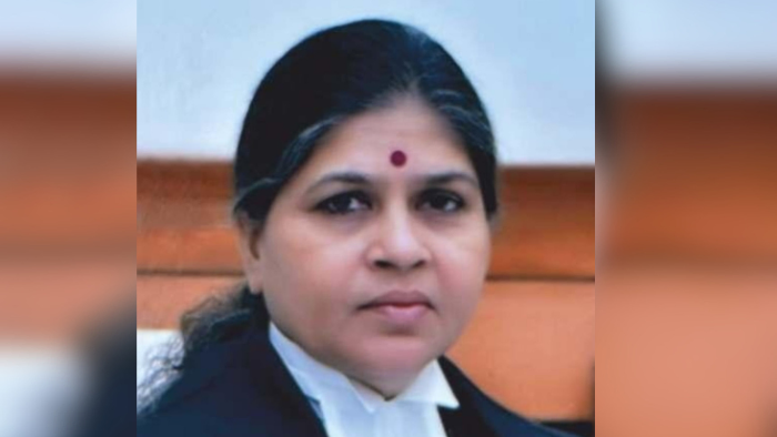 Gujarat Chief Justice Dismisses Online Trolls, Calls Ignorance Best Defence