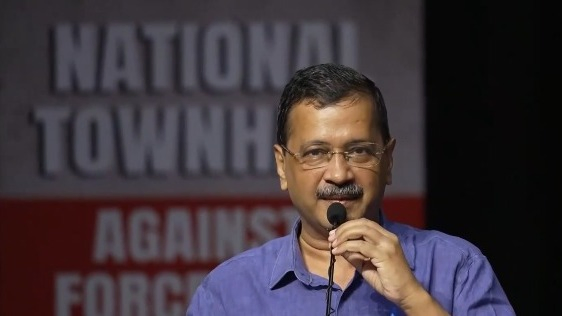 "Don't Bow Down So Much to PM Modi": Arvind Kejriwal Lashes Out at Meta Over Instagram Account Restriction