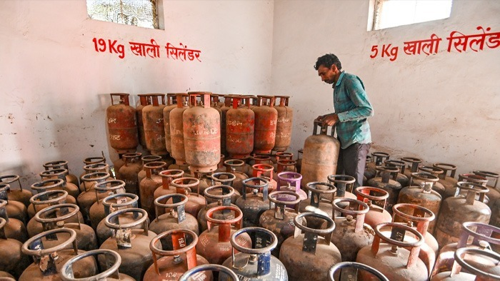 ઓગસ્ટના પહેલા જ દિવસે LPG સિલિન્ડર ₹200થી વધુ સસ્તો, જાણો તમારા શહેરના નવા ભાવ