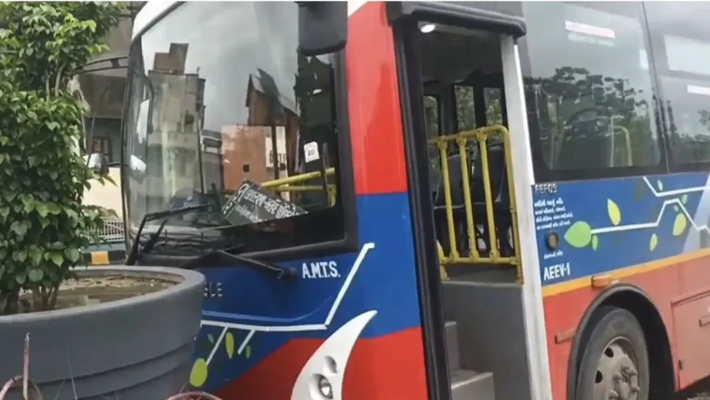 AMTS Bus Mounts Divider Near Ellisbridge; Driver Flees After Incident