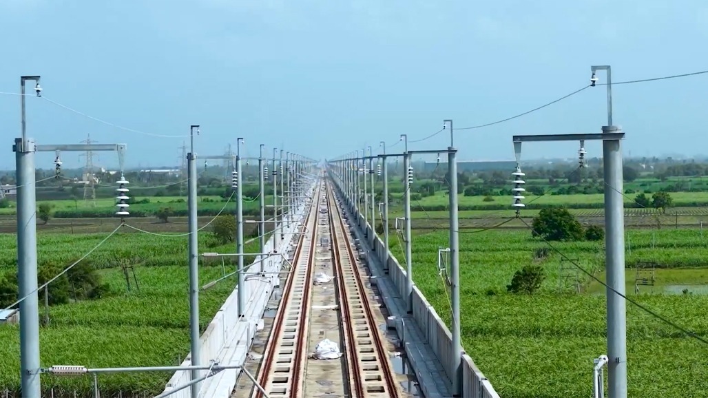 Bullet Train 1.jpg